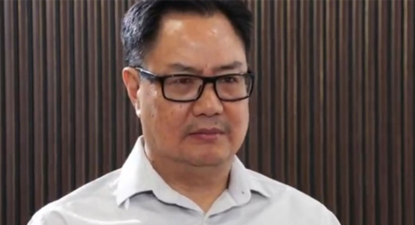 കോൺഗ്രസ് സ്ത്രീവിരുദ്ധമാണെന്ന് ശശി തരൂർ പരോക്ഷമായി സമ്മതിച്ചു: കിരൺ റിജിജു