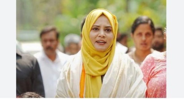 പേരാമ്പ്രയിൽ സാമുദായിക ധ്രുവീകരണത്തിന് ശ്രമമെന്ന് ആരോപണം; ഫാത്തിമ തഹ്ലിയക്ക് തെരഞ്ഞെടുപ്പ് കമ്മീഷന്റെ നോട്ടീസ്