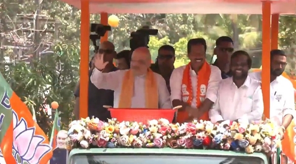 നിയമസഭാ തിരഞ്ഞെടുപ്പ്: കോഴിക്കോട്ട് ആവേശമായി അമിത് ഷായുടെ റോഡ് ഷോ നിയമസഭാ തിരഞ്ഞെടുപ്പ്: കോഴിക്കോട്ട് ആവേശമായി അമിത് ഷായുടെ റോഡ് ഷോ