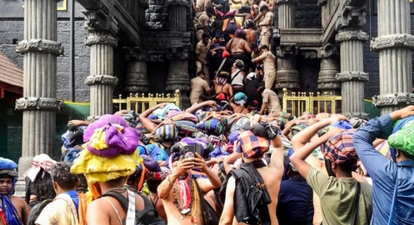 ശബരിമലയിലെ സ്ത്രീ നിയന്ത്രണം ലിംഗവിവേചനമല്ല, അയ്യപ്പന്റെ നൈഷ്ഠിക ബ്രഹ്മചര്യ ആചാരത്തിന്റെ ഭാഗം: കേന്ദ്ര സർക്കാർ സുപ്രീം കോടതിയിൽ ശബരിമലയിലെ സ്ത്രീ നിയന്ത്രണം ലിംഗവിവേചനമല്ല, അയ്യപ്പന്റെ നൈഷ്ഠിക ബ്രഹ്മചര്യ ആചാരത്തിന്റെ ഭാഗം: കേന്ദ്ര സർക്കാർ സുപ്രീം കോടതിയിൽ