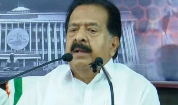 സമയം കഴിഞ്ഞിട്ടും നവമാധ്യമങ്ങളിൽ വ്യാപക പ്രചരണം; കേന്ദ്ര തിരഞ്ഞെടുപ്പ് കമ്മീഷന് പരാതി നൽകി രമേശ് ചെന്നിത്തല സമയം കഴിഞ്ഞിട്ടും നവമാധ്യമങ്ങളിൽ വ്യാപക പ്രചരണം; കേന്ദ്ര തിരഞ്ഞെടുപ്പ് കമ്മീഷന് പരാതി നൽകി രമേശ് ചെന്നിത്തല