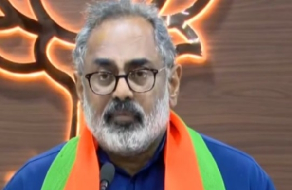 നേമത്ത് പണവും മദ്യവും ഒഴുക്കുന്നുവെന്ന ആരോപണം പച്ചക്കള്ളം; ശിവൻകുട്ടിക്ക് തോൽവിഭീതിയെന്ന് രാജീവ് ചന്ദ്രശേഖർ നേമത്ത് പണവും മദ്യവും ഒഴുക്കുന്നുവെന്ന ആരോപണം പച്ചക്കള്ളം; ശിവൻകുട്ടിക്ക് തോൽവിഭീതിയെന്ന് രാജീവ് ചന്ദ്രശേഖർ