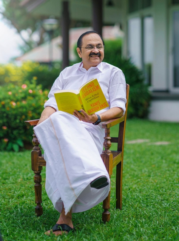 വി ഡി സതീശൻ