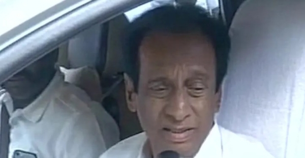 പാർട്ടിയിൽ ആഭ്യന്തര ഭിന്നത രൂക്ഷം; മുതിർന്ന എഐഎഡിഎംകെ നേതാവ് എസ്. സെമ്മലൈ രാജിവെച്ചു പാർട്ടിയിൽ ആഭ്യന്തര ഭിന്നത രൂക്ഷം; മുതിർന്ന എഐഎഡിഎംകെ നേതാവ് എസ്. സെമ്മലൈ രാജിവെച്ചു
