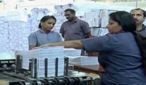 സ്കൂൾ തുറക്കാൻ ദിവസങ്ങൾ മാത്രം; സംസ്ഥാനത്ത് പാഠപുസ്തകങ്ങളുടെ അച്ചടി വൈകുന്നു, വിദ്യാർത്ഥികളും രക്ഷിതാക്കളും ആശങ്കയിൽ സ്കൂൾ തുറക്കാൻ ദിവസങ്ങൾ മാത്രം; സംസ്ഥാനത്ത് പാഠപുസ്തകങ്ങളുടെ അച്ചടി വൈകുന്നു, വിദ്യാർത്ഥികളും രക്ഷിതാക്കളും ആശങ്കയിൽ