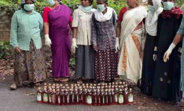 മലപ്പുറം തിരുവാലിയിൽ വഴിയരികിലെ കാട്ടിൽ ഒളിപ്പിച്ച നിലയിൽ വിദേശമദ്യം കണ്ടെടുത്തു; തൊഴിലുറപ്പ് തൊഴിലാളികളുടെ ഇടപെടൽ നിർണായകമായി