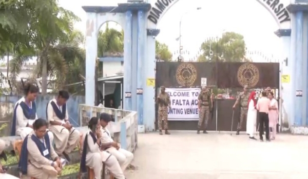 പശ്ചിമ ബംഗാൾ: കർശന സുരക്ഷയിൽ ഫാൽത്ത നിയമസഭാ മണ്ഡലത്തിലെ ഉപതെരഞ്ഞെടുപ്പ് വോട്ടെണ്ണൽ ആരംഭിച്ചു