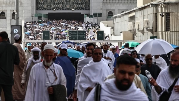 MILLIONS GATHER AT ARAFAT