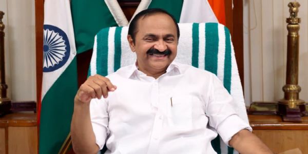 പിണറായി വിജയന്റെ വീട്ടിലെ ഇഡി റെയ്ഡില് പ്രതികരിച്ച് മുഖ്യമന്ത്രി വിഡി സതീശന്. പരിശോധന സര്ക്കാരിനേയോ പോലീസിനേയോ അറിയിച്ചല്ല നടന്നത്