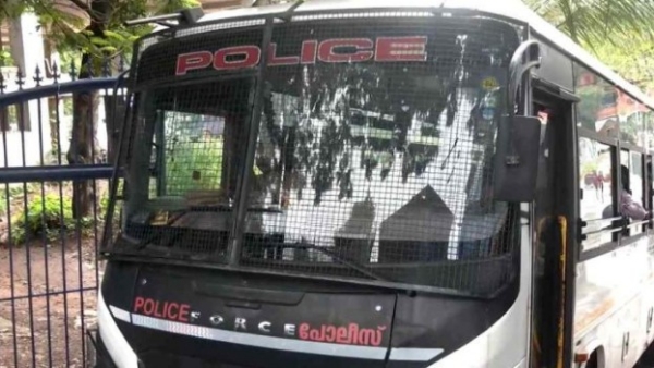 ഇ.ഡി ഉദ്യോഗസ്ഥരെ ആക്രമിച്ച കേസ്: ഐ.പി. ബിനു ഉൾപ്പെടെയുള്ള പ്രതികൾ റിമാൻഡിൽ; അറസ്റ്റിലായവരുടെ എണ്ണം 19 ആയി