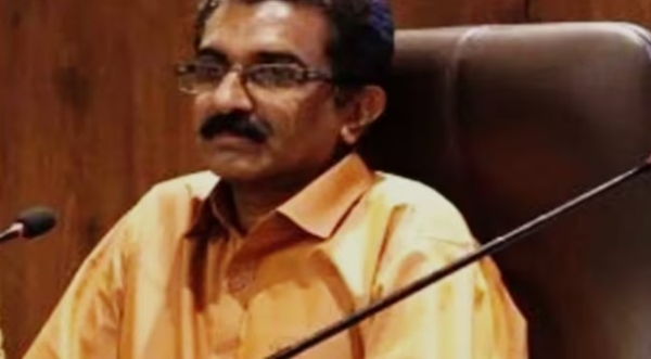 നവീൻ ബാബുവിന്റെ മരണം: സി.ബി.ഐ അന്വേഷണ നീക്കം രാഷ്ട്രീയ പ്രേരിതമെന്ന് സി.പി.എം; സതീശൻ സർക്കാരിനെതിരെ കടുത്ത വിമർശനം