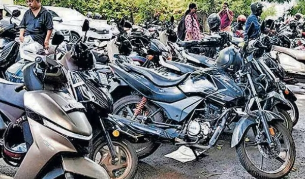 സുരക്ഷാ ഭീഷണിക്കിടെ കോഴിക്കോട് സിവിൽ സ്റ്റേഷനിൽ മിന്നൽ പരിശോധന; ബോംബ്, ഡോഗ് സ്ക്വാഡുകൾ അരിച്ചുപെറുക്കി