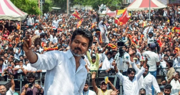 തമിഴ്നാട്ടിൽ രാഷ്ട്രീയ നാടകങ്ങൾ മുറുകുന്നു: വിജയ്യുടെ ടി.വി.കെക്ക് തിരിച്ചടിയായി ഡി.എം.കെ - എ.ഐ.എ.ഡി.എം.കെ  സഖ്യം?