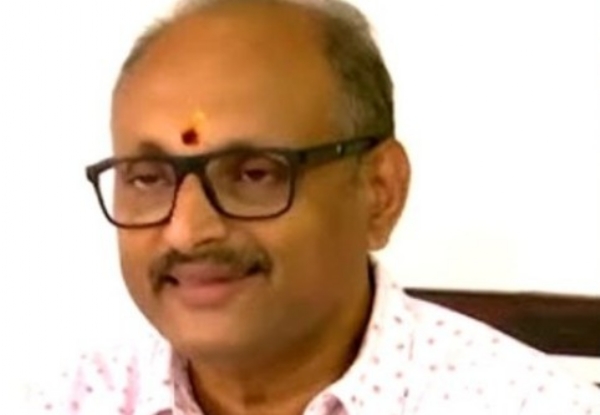 വിവാദ നിയമനത്തിന് പിന്നാലെ രാജി; ദേവസ്വം സ്പെഷ്യൽ ഗവൺമെന്റ് പ്ലീഡർ കെ.ബി. പ്രദീപ് സ്ഥാനം ഒഴിഞ്ഞു വിവാദ നിയമനത്തിന് പിന്നാലെ രാജി; ദേവസ്വം സ്പെഷ്യൽ ഗവൺമെന്റ് പ്ലീഡർ കെ.ബി. പ്രദീപ് സ്ഥാനം ഒഴിഞ്ഞു