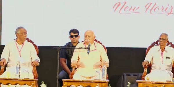 ആർ എസ്സ് എസ്സിന് മുൻ മാതൃകകളില്ല, മറ്റെന്തിനെയെങ്കിലും കാണിച്ച് ഇതുപോലെയാണ് ആർ എസ്സ് എസ്സ് എന്ന് സമീകരിക്കാനാകില്ല- സർ സംഘ ചാലക് ആർ എസ്സ് എസ്സിന് മുൻ മാതൃകകളില്ല, മറ്റെന്തിനെയെങ്കിലും കാണിച്ച് ഇതുപോലെയാണ് ആർ എസ്സ് എസ്സ് എന്ന് സമീകരിക്കാനാകില്ല- സർ സംഘ ചാലക്