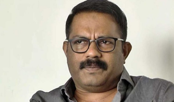 വി സിമാർ ആർഎസ്എസ് വേദിയിൽ പങ്കെടുത്ത സംഭവം: ചോദ്യങ്ങളിൽ നിന്ന് ഒഴിഞ്ഞുമാറി മന്ത്രി കെ എം ഷാജി; ഹയർ സെക്കണ്ടറി സീറ്റ് പ്രതിസന്ധിയിൽ പ്രതികരണം വി സിമാർ ആർഎസ്എസ് വേദിയിൽ പങ്കെടുത്ത സംഭവം: ചോദ്യങ്ങളിൽ നിന്ന് ഒഴിഞ്ഞുമാറി മന്ത്രി കെ എം ഷാജി; ഹയർ സെക്കണ്ടറി സീറ്റ് പ്രതിസന്ധിയിൽ പ്രതികരണം