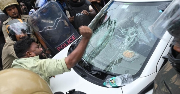 പിണറായി വിജയന്റെ വീട്ടിലെ റെയ്ഡ്: ഉദ്യോഗസ്ഥരെ ആക്രമിച്ചതിൽ സമഗ്ര അന്വേഷണം വേണമെന്ന് ഇഡി; സിപിഐഎം നേതാക്കളുടെ പങ്ക് വെളിവാകുന്നതായി റിപ്പോർട്ട്