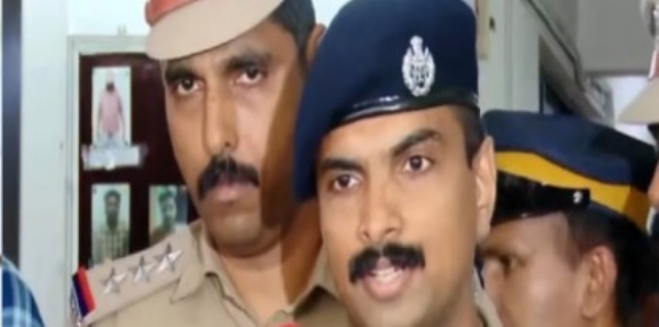 പെൺകുട്ടികൾക്ക് നേരെ അതിക്രമം: മുഖ്യപ്രതി അക്ബറിന്റെ ബിസിനസ് ഇടപാടുകളിൽ ദുരൂഹതയെന്ന് ഡിസിപി; മൂന്ന് പേർ പിടിയിൽ, 7 പേർക്കായി തിരച്ചിൽ പെൺകുട്ടികൾക്ക് നേരെ അതിക്രമം: മുഖ്യപ്രതി അക്ബറിന്റെ ബിസിനസ് ഇടപാടുകളിൽ ദുരൂഹതയെന്ന് ഡിസിപി; മൂന്ന് പേർ പിടിയിൽ, 7 പേർക്കായി തിരച്ചിൽ