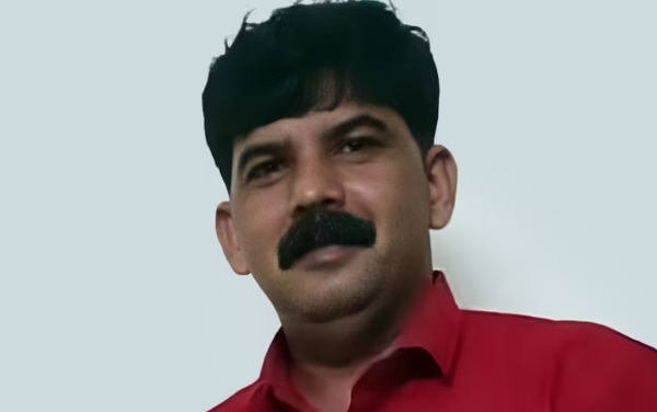 കണ്ണൂർ പെരിങ്ങോമിൽ പതിനേഴുകാരിയെ പീഡിപ്പിക്കാൻ ശ്രമം: സി.പി.എം പ്രവർത്തകൻ പോക്സോ കേസിൽ അറസ്റ്റിൽ കണ്ണൂർ പെരിങ്ങോമിൽ പതിനേഴുകാരിയെ പീഡിപ്പിക്കാൻ ശ്രമം: സി.പി.എം പ്രവർത്തകൻ പോക്സോ കേസിൽ അറസ്റ്റിൽ