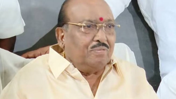 മൈക്രോഫിനാൻസ് തട്ടിപ്പ് കേസ്: വെള്ളാപ്പള്ളി നടേശനെതിരായ ആദ്യ കുറ്റപത്രത്തിന് വിജിലൻസ് ഡയറക്ടറുടെ അംഗീകാരം മൈക്രോഫിനാൻസ് തട്ടിപ്പ് കേസ്: വെള്ളാപ്പള്ളി നടേശനെതിരായ ആദ്യ കുറ്റപത്രത്തിന് വിജിലൻസ് ഡയറക്ടറുടെ അംഗീകാരം