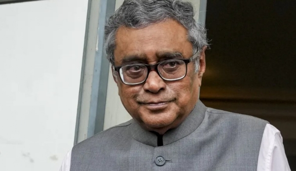 ബംഗാളിൽ ബി.ജെ.പി സർക്കാരിന്റെ ആദ്യ ബജറ്റ്: ജീവനക്കാർക്ക് 20% ഡി.എ വർദ്ധനവ്, ഒരു ലക്ഷം പുതിയ നിയമനങ്ങൾ; വൻ പ്രഖ്യാപനങ്ങളുമായി ധനമന്ത്രി സ്വപൻ ദാസ്ഗുപ്ത