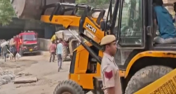 യമുനാ ബസാറിലെ അനധികൃത കയ്യേറ്റങ്ങൾ ഒഴിപ്പിച്ചു; വൻ പൊളിച്ചുനീക്കൽ നടപടിയുമായി ഡൽഹി വികസന അതോറിറ്റി (DDA)