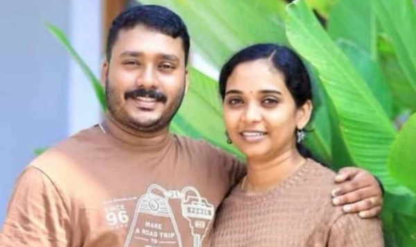 ആറ്റുകാലിലെ ആരതിയുടെ ആത്മഹത്യ: ഭർത്താവ് അതുൽ അറസ്റ്റിൽ; ശരീരത്തിൽ 13 പുതിയ മുറിവുകൾ, ഇൻക്വസ്റ്റിൽ തെളിഞ്ഞത് ക്രൂര പീഡനം