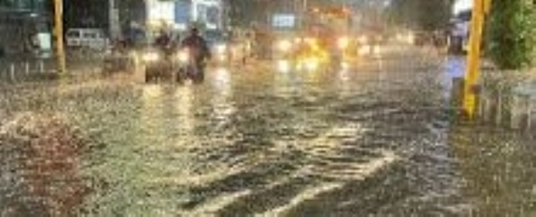 Stormy rainy weather in Ahmedabad