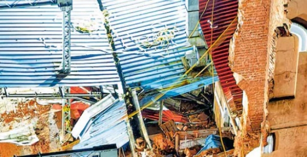 റെയിൽവേ സ്റ്റേഷനുകളിലെ അപകടാവസ്ഥയിലുള്ള നിർമിതികൾ അടിയന്തരമായി പരിശോധിക്കണം: മനുഷ്യാവകാശ കമ്മിഷൻ