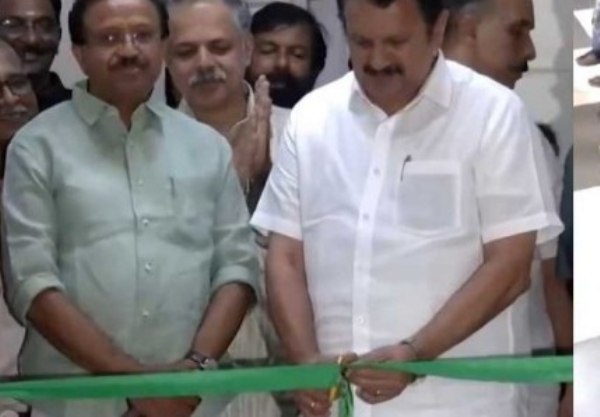 ആശ്വാസനടപടി: തിരുവനന്തപുരം മെഡിക്കൽ കോളേജിൽ രോഗികൾ ഇനി നിലത്തുകിടക്കേണ്ട; കിടക്കകളില്ലാത്തവരെ പുലയനാർകോട്ടയിലേക്ക് മാറ്റി ആശ്വാസനടപടി: തിരുവനന്തപുരം മെഡിക്കൽ കോളേജിൽ രോഗികൾ ഇനി നിലത്തുകിടക്കേണ്ട; കിടക്കകളില്ലാത്തവരെ പുലയനാർകോട്ടയിലേക്ക് മാറ്റി