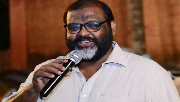 പ്രിയദർശിനി സൗജന്യ യാത്രാ പദ്ധതി: സ്വകാര്യ ബസുകൾ ഉടൻ പണിമുടക്കില്ല; നഷ്ടം പഠിക്കാൻ അഞ്ചംഗ സമിതി പ്രിയദർശിനി സൗജന്യ യാത്രാ പദ്ധതി: സ്വകാര്യ ബസുകൾ ഉടൻ പണിമുടക്കില്ല; നഷ്ടം പഠിക്കാൻ അഞ്ചംഗ സമിതി