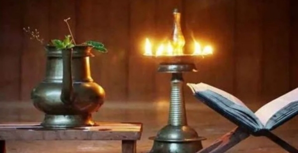 രാമനാമ മന്ത്രധ്വനികളോടെ കര്ക്കടകത്തിന് തുടക്കം; ദുരിതക്കയത്തിന് മീതെ ഭക്തിയുടെ സാന്ത്വനം രാമനാമ മന്ത്രധ്വനികളോടെ കര്ക്കടകത്തിന് തുടക്കം; ദുരിതക്കയത്തിന് മീതെ ഭക്തിയുടെ സാന്ത്വനം