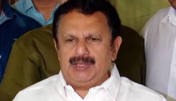 സര്ക്കാര് ആശുപത്രികളില് കൊടിയും ബാനറും വെച്ചുള്ള ഭക്ഷണ വിതരണത്തിന് വിലക്ക്; ബദലായി കമ്യൂണിറ്റി കിച്ചണുകള് വരുന്നു