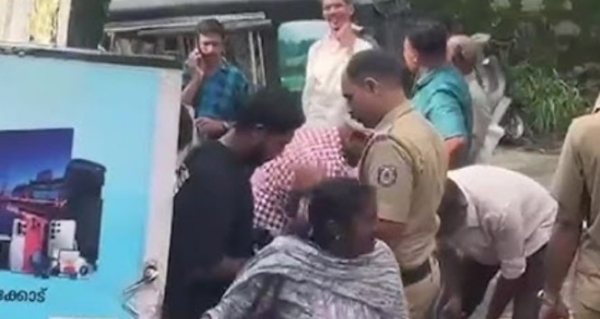 ഓടുന്ന സ്വകാര്യ ബസിൽ മോഷണം: അതിഥി തൊഴിലാളിയുടെ പതിനയ്യായിരം രൂപ കവർന്നു, ബസ് പോലീസ് സ്റ്റേഷനിലെത്തിച്ച് പരിശോധന