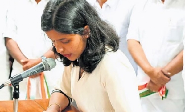 പാലാ നഗരസഭയിൽ യുഡിഎഫിന് ഭരണം നഷ്ടമായി: അവിശ്വാസ പ്രമേയം പാസായി; വിപ്പ് ലംഘിച്ച് കോൺഗ്രസ് കൗൺസിലർമാർ