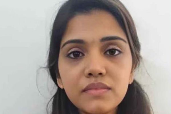 വടകര ലഹരിമരുന്ന് കേസ്: രണ്ടാമത്തെ അധ്യാപിക കാവ്യയെയും സർവീസിൽ നിന്ന് പിരിച്ചുവിട്ടു; ബാങ്ക് അക്കൗണ്ട് കേന്ദ്രീകരിച്ച് വൻ തട്ടിപ്പ് വടകര ലഹരിമരുന്ന് കേസ്: രണ്ടാമത്തെ അധ്യാപിക കാവ്യയെയും സർവീസിൽ നിന്ന് പിരിച്ചുവിട്ടു; ബാങ്ക് അക്കൗണ്ട് കേന്ദ്രീകരിച്ച് വൻ തട്ടിപ്പ്