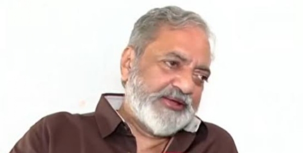 ‘അമ്മ’യിൽ അധികാരവടംവലിയും പടലപ്പിണക്കവും; രണ്ട് മാസം മുൻപേ രാജി വെച്ചിരുന്നതായി ജോയ് മാത്യു ‘അമ്മ’യിൽ അധികാരവടംവലിയും പടലപ്പിണക്കവും; രണ്ട് മാസം മുൻപേ രാജി വെച്ചിരുന്നതായി ജോയ് മാത്യു