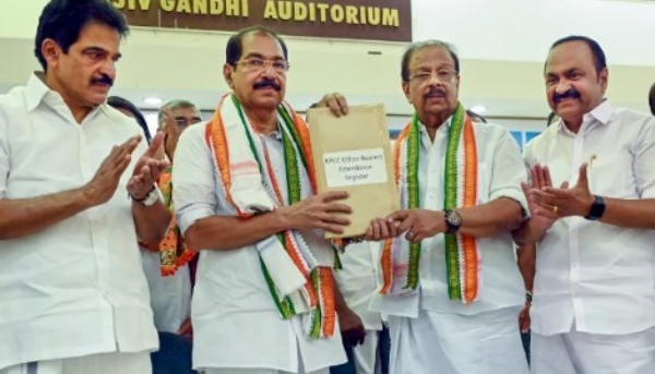 പാർട്ടിയുടെ ഊർജ്ജസ്വലമായ പ്രവർത്തനത്തിന് മുഴുവൻ സമയ കെപിസിസി അധ്യക്ഷൻ വേണം: മുല്ലപ്പള്ളിയുടെ നിലപാടിനെ സ്വാഗതം ചെയ്ത് മന്ത്രി കെ. മുരളീധരൻ