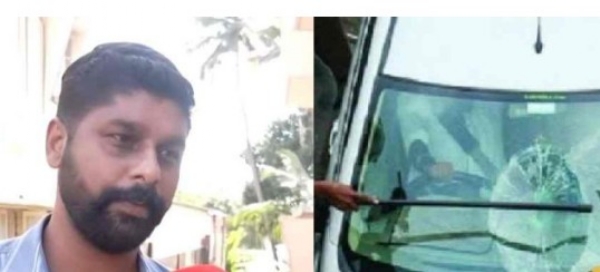 സി.ഐ.ടി.യു നേതാവായ ടാക്സി ഡ്രൈവറെ കൈവിട്ട് സി.പി.എം: വാഗ്ദാനങ്ങൾ ജലരേഖയായി, ശ്യാംരാജ് ജീവിക്കാൻ പെയിന്റിങ് പണിയിൽ സി.ഐ.ടി.യു നേതാവായ ടാക്സി ഡ്രൈവറെ കൈവിട്ട് സി.പി.എം: വാഗ്ദാനങ്ങൾ ജലരേഖയായി, ശ്യാംരാജ് ജീവിക്കാൻ പെയിന്റിങ് പണിയിൽ