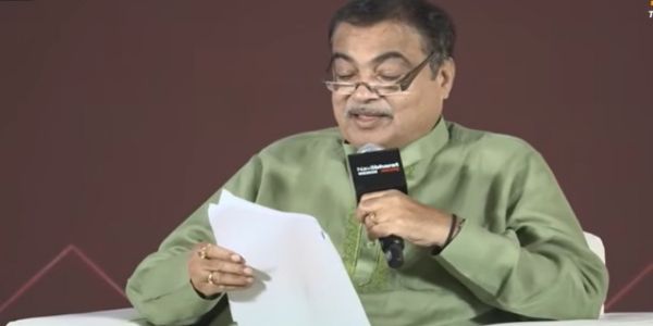 എത്തനോൾ മിശ്രിത പെട്രോൾ; വാഹനം കേടായ ഒരാളെങ്കിലും ഉണ്ടെങ്കിൽ മുന്നോട്ട് വരുവാൻ വെല്ലുവിളിക്കുന്നു: നിതിൻ ഗഡ്കരി