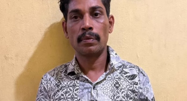 മുക്കം മണാശ്ശേരി കൊലപാതകം: ഒളിവിൽ പോയ അയൽവാസി ജയകുമാർ പിടിയിൽ; കൊലക്കത്തി ഇരയാക്കിയത് മദ്യലഹരിയിലെ തർക്കം മുക്കം മണാശ്ശേരി കൊലപാതകം: ഒളിവിൽ പോയ അയൽവാസി ജയകുമാർ പിടിയിൽ; കൊലക്കത്തി ഇരയാക്കിയത് മദ്യലഹരിയിലെ തർക്കം