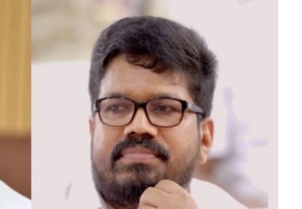 വിഴിഞ്ഞം ഓഹരി വിവാദം: കണ്ണൂർ ജില്ലാ സെക്രട്ടറിക്ക് മാത്രമല്ല, ഓരോ മലയാളിക്കും താൽപര്യമുണ്ട്; മുഖ്യമന്ത്രി വി.ഡി. സതീശന് കെ.കെ. രാഗേഷിന്റെ മറുപടി വിഴിഞ്ഞം ഓഹരി വിവാദം: കണ്ണൂർ ജില്ലാ സെക്രട്ടറിക്ക് മാത്രമല്ല, ഓരോ മലയാളിക്കും താൽപര്യമുണ്ട്; മുഖ്യമന്ത്രി വി.ഡി. സതീശന് കെ.കെ. രാഗേഷിന്റെ മറുപടി