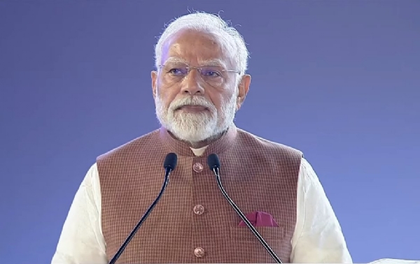 PM Modi describes the glory of the motherland in a Sanskrit proverb