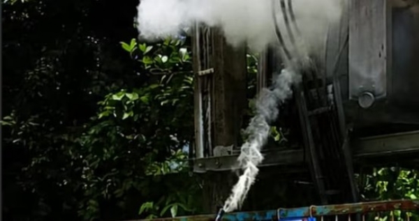 ചേവായൂരിൽ ട്രാൻസ്ഫോമറിന് തീപിടിച്ചു; അഗ്നിരക്ഷാ സേനയുടെ സമയബന്ധിതമായ ഇടപെടലിൽ വൻ ദുരന്തം ഒഴിവായി