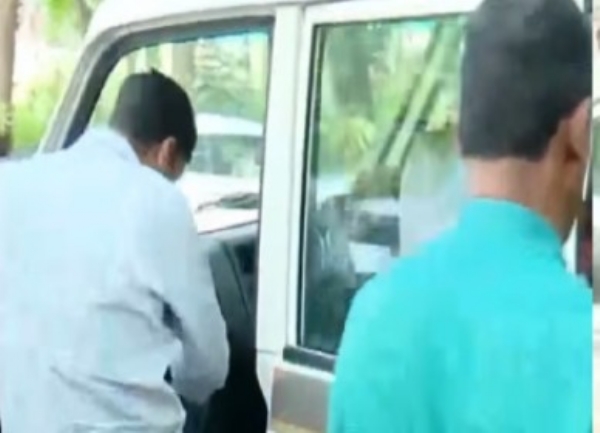 തിരുവിതാംകൂർ ദേവസ്വം ബോർഡ് ആസ്ഥാനത്ത് വിജിലൻസ് മിന്നൽ പരിശോധന; ശബരിമല നെയ്യ് ക്രമക്കേടിൽ മുൻ പ്രസിഡന്റ് പി.എസ്. പ്രശാന്ത് കുരുക്കിലേക്ക്