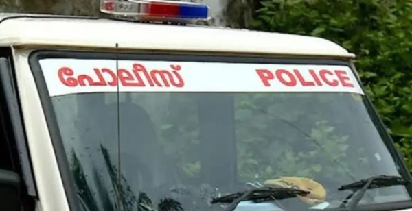 ഭാര്യയുടെ നഗ്നദൃശ്യങ്ങൾ അശ്ലീല സൈറ്റുകളിൽ വിറ്റു; ക്രൂരത ചോദ്യം ചെയ്തതിന് മർദനം: ഭർത്താവിനെതിരെ കേസെടുത്ത് പൊലീസ് ഭാര്യയുടെ നഗ്നദൃശ്യങ്ങൾ അശ്ലീല സൈറ്റുകളിൽ വിറ്റു; ക്രൂരത ചോദ്യം ചെയ്തതിന് മർദനം: ഭർത്താവിനെതിരെ കേസെടുത്ത് പൊലീസ്