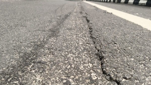 CRACKS ENGANDIYOOR NH 66