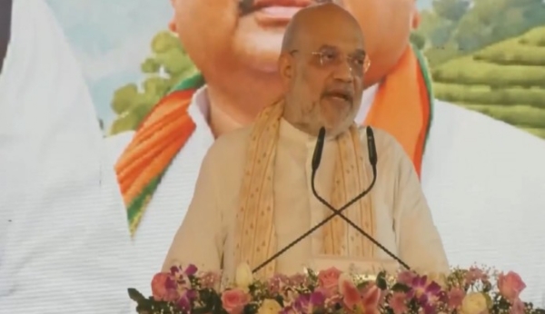 സ്വാതന്ത്ര്യത്തിന് ശേഷവും വന്ദേമാതരത്തെ പൂർണ്ണമനസ്സോടെ ഉൾക്കൊണ്ടില്ല; കോൺഗ്രസിനെതിരെ രൂക്ഷ വിമർശനവുമായി അമിത് ഷാ