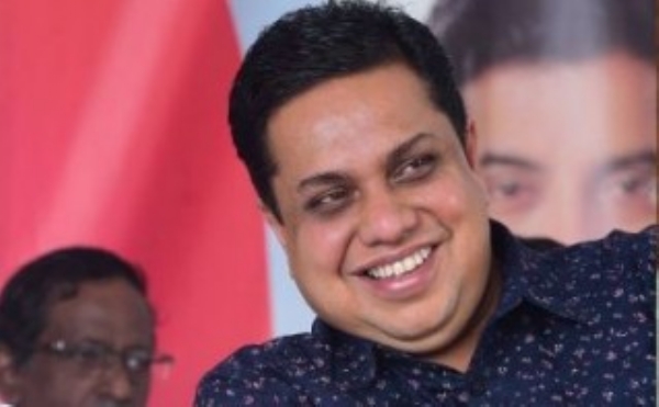 ഷംസീർ അധികാരത്തിലെത്തിയത് കുറുക്കുവഴിയിലൂടെയെന്ന വെള്ളാപ്പള്ളിയുടെ പരാമർശം അസംബന്ധം; അവജ്ഞയോടെ തള്ളുന്നുവെന്ന് പിണറായി വിജയൻ ഷംസീർ അധികാരത്തിലെത്തിയത് കുറുക്കുവഴിയിലൂടെയെന്ന വെള്ളാപ്പള്ളിയുടെ പരാമർശം അസംബന്ധം; അവജ്ഞയോടെ തള്ളുന്നുവെന്ന് പിണറായി വിജയൻ