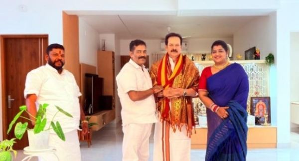ബിജെപി വിട്ട നടൻ ദേവൻ ടിവികെയിലേക്ക്; കേരള സംസ്ഥാന അധ്യക്ഷനായേക്കും, വിജയ്യുമായുള്ള നിർണായക കൂടിക്കാഴ്ച സെപ്റ്റംബർ 10-ന് ബിജെപി വിട്ട നടൻ ദേവൻ ടിവികെയിലേക്ക്; കേരള സംസ്ഥാന അധ്യക്ഷനായേക്കും, വിജയ്യുമായുള്ള നിർണായക കൂടിക്കാഴ്ച സെപ്റ്റംബർ 10-ന്